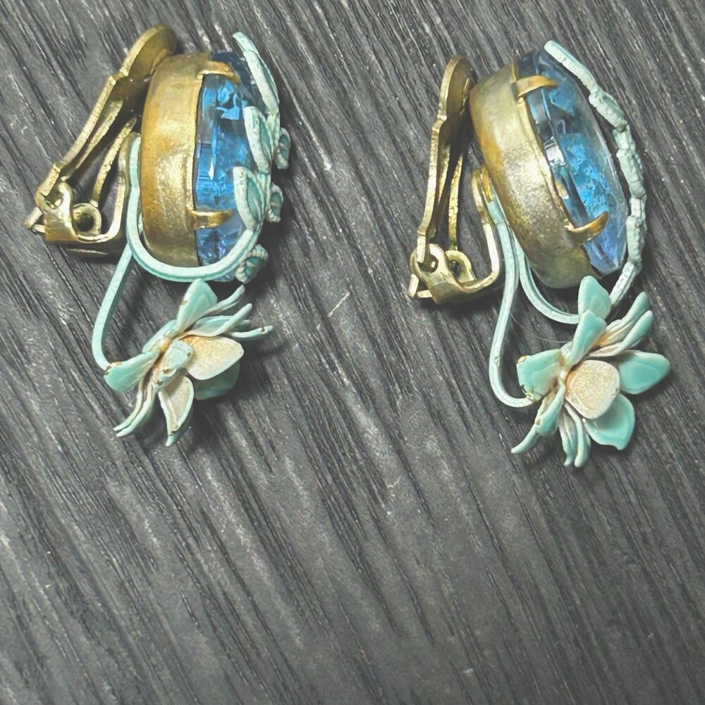Vintage Glass And Enamel Earrings Blue Clip On Floral Vines Spring - Picture 4 of 11